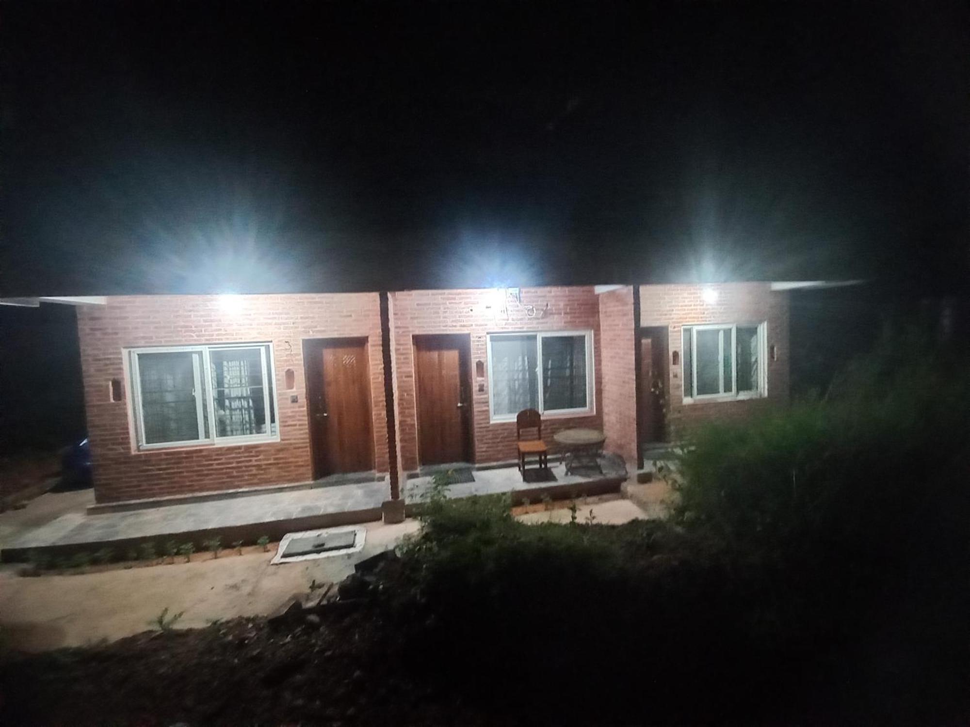 Mount Fuji Homestay Deorali Bagian luar foto