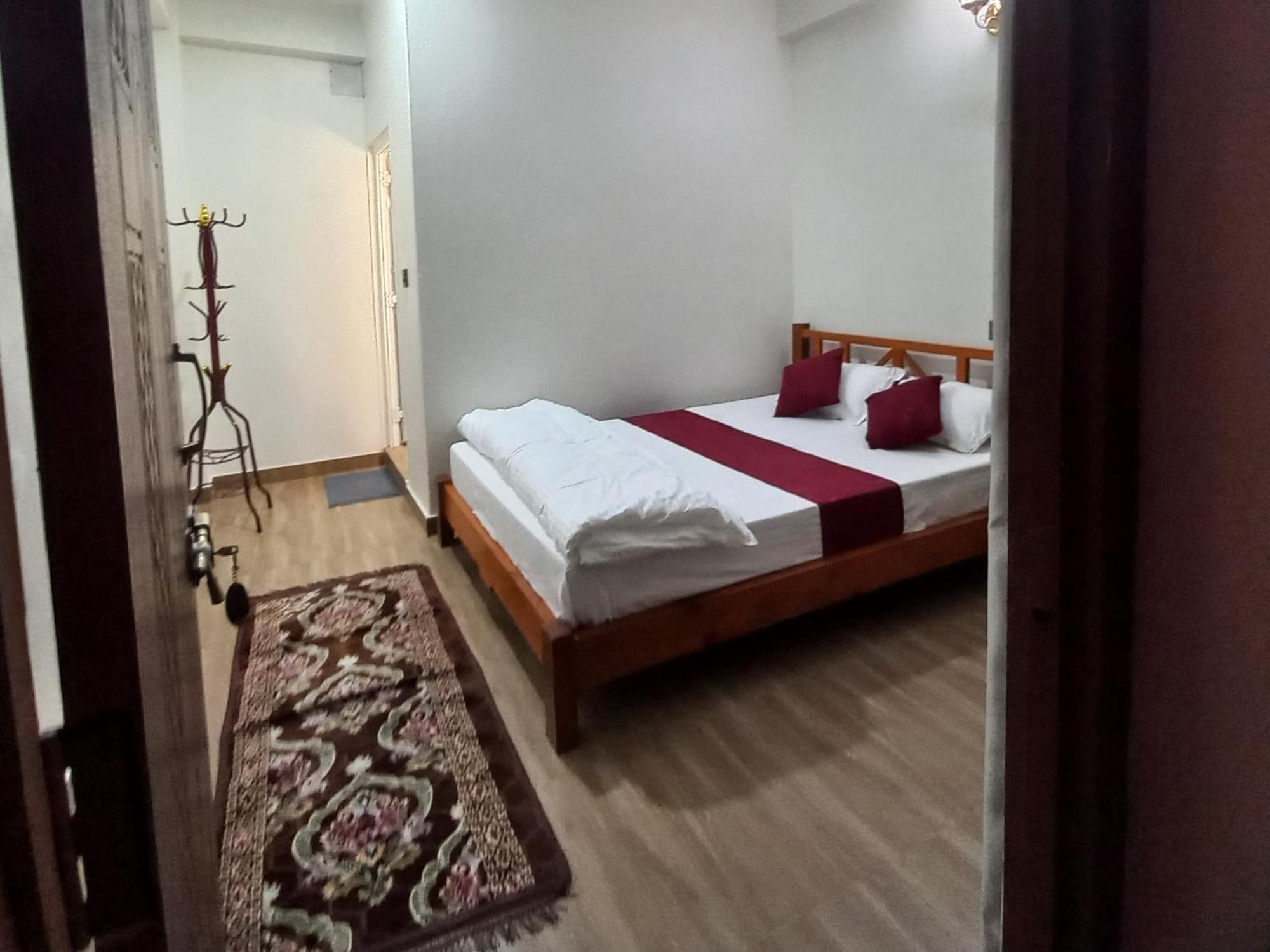 Mount Fuji Homestay Deorali Bagian luar foto
