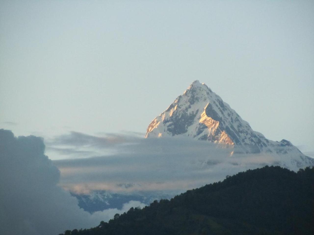 Mount Fuji Homestay Deorali Bagian luar foto